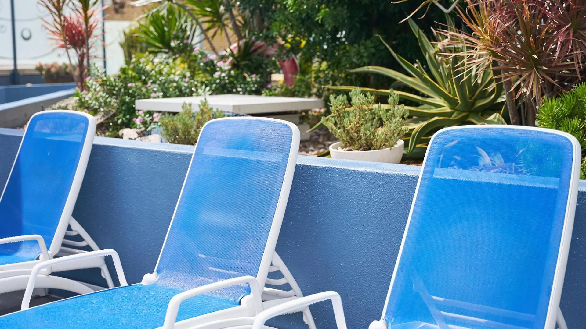 **** Aparthotel Centrepoint Apartments Caloundra Australia